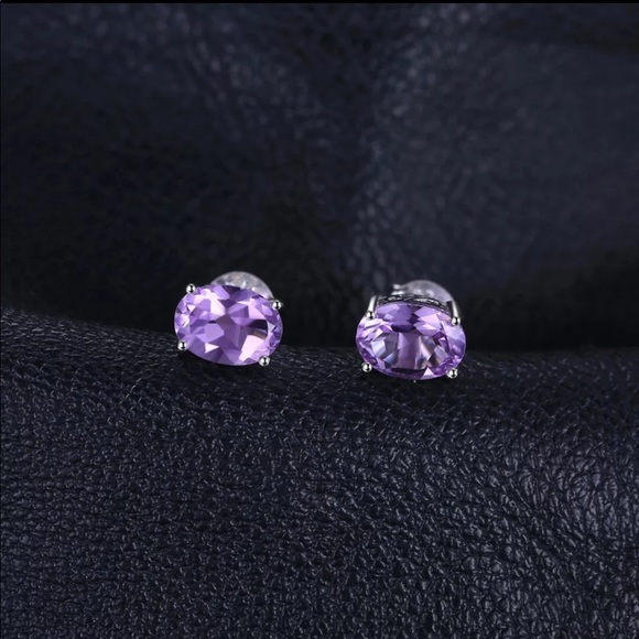 2.8ct Genuine Amethyst earrings - Picture 5 of 6